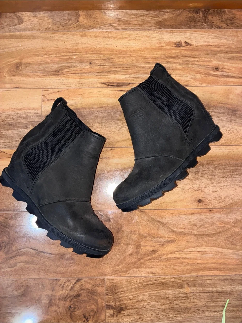 Sorel Joan of Arctic Wedge Chelsea Booties, black - size 8